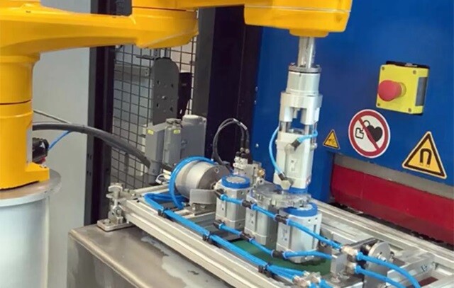 Loading Solution Including Parts Turning 640 x 407